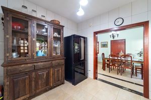 Image 35 - 922881