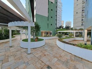 Image 15 - 922882