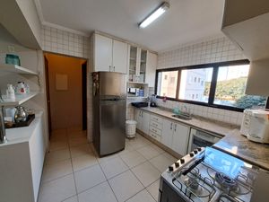 Image 4 - 922882
