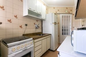 Image 9 - 922885
