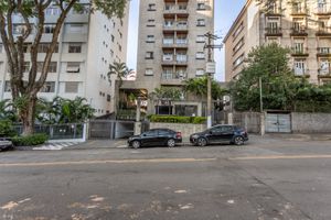 Image 17 - 922885