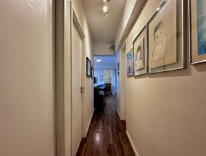 Image 17 - 922890