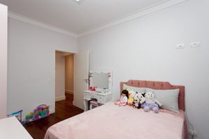 Image 19 - 922891
