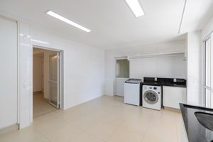 Image 32 - 922898