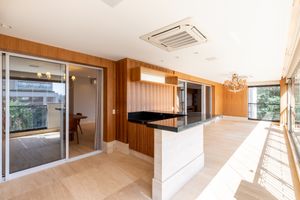 Image 9 - 922898