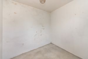 Image 32 - 922908