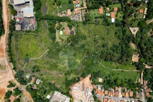 Image 10 - 922910
