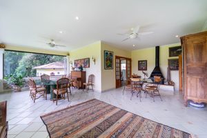 Image 31 - 922910