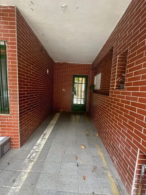 Image 28 - 922911