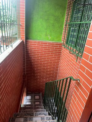Image 7 - 922911