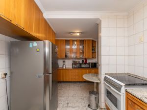 Image 12 - 922916