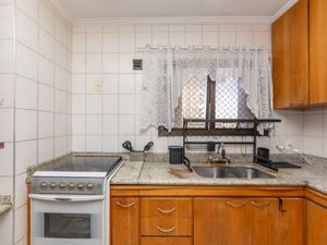 Image 16 - 922916