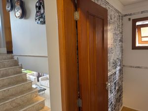 Image 49 - 922921
