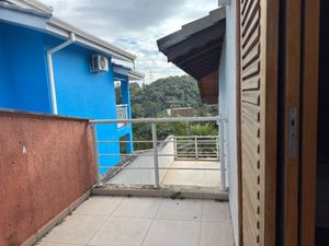 Image 29 - 922921