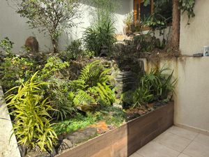 Image 100 - 922921