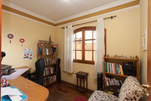 Image 17 - 922932