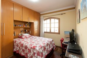 Image 15 - 922932
