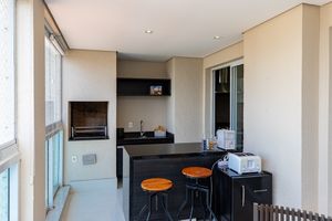 Image 19 - 922935