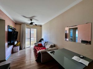 Image 8 - 922938