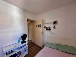 Image 31 - 922938