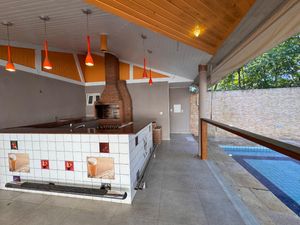 Image 35 - 922947