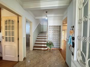 Image 1 - 922947