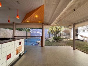 Image 34 - 922947
