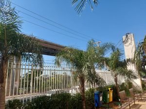 Image 6 - 922948