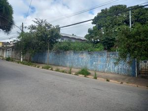 Image 19 - 922950