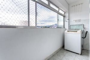 Image 8 - 922953
