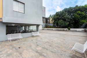 Image 21 - 922953