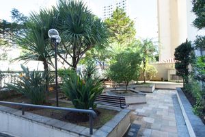 Image 44 - 922956