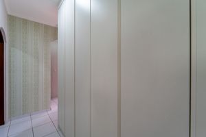 Image 11 - 922957