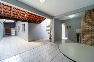 Image 26 - 922957