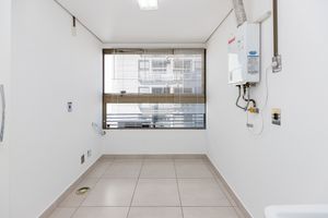 Image 19 - 922966