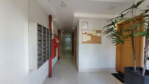 Image 7 - 922971