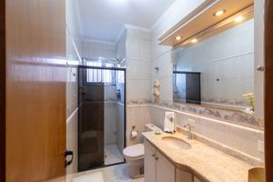 Image 3 - 922973