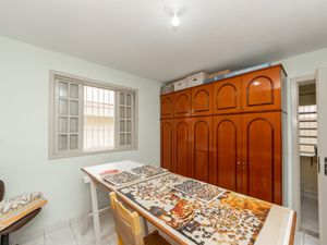 Image 33 - 922980