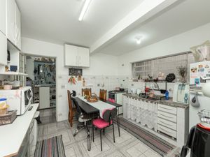 Image 12 - 922980