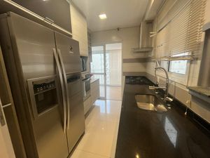 Image 8 - 922984