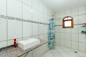 Image 19 - 922988