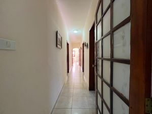 Image 37 - 922990