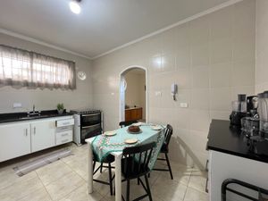 Image 43 - 922990