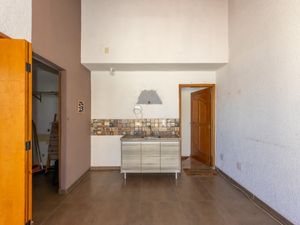 Image 38 - 922993