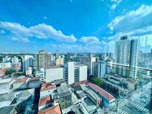 Image 33 - 922995
