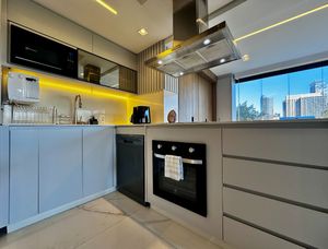 Image 8 - 922998