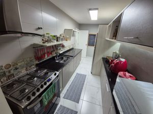 Image 31 - 922999