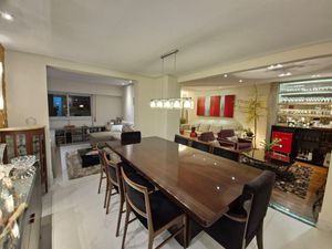 Image 19 - 922999