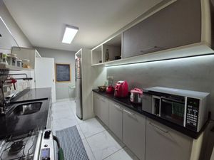 Image 32 - 922999