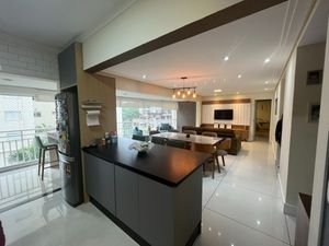 Image 5 - 923001